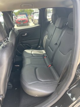 Used 2022 Jeep Renegade Limited image 10