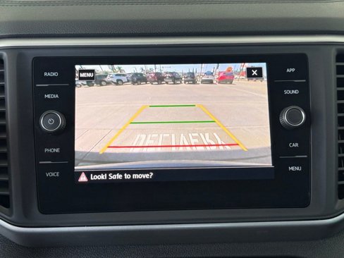 Used 2021 Volkswagen Atlas SE image 32