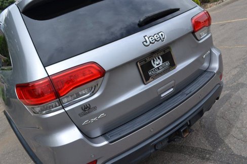 Used 2018 Jeep Grand Cherokee Laredo image 12