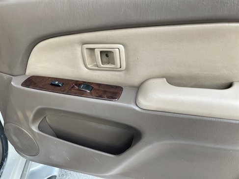 Used 2001 Toyota 4Runner Limited image 15