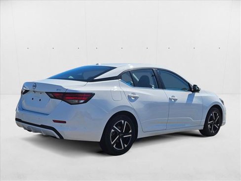 Used 2024 Nissan Sentra SV image 5