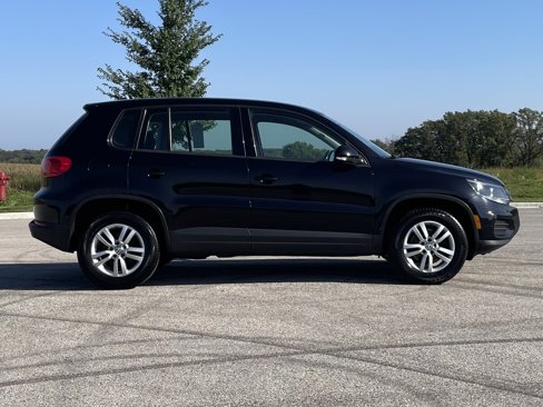 Used 2013 Volkswagen Tiguan S image 13