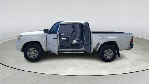 Used 2011 Toyota Tacoma PreRunner image 11