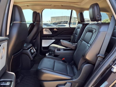 Used 2020 Lincoln Aviator Reserve w/ Equipment Group 202A image 19