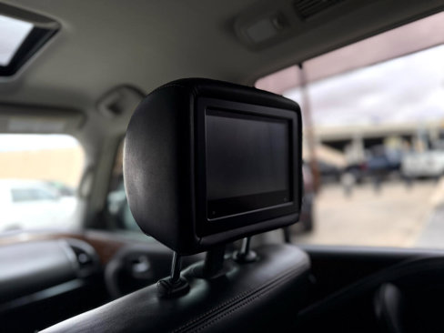 Used 2018 Nissan Armada Platinum w/ Captain Seat Package image 21