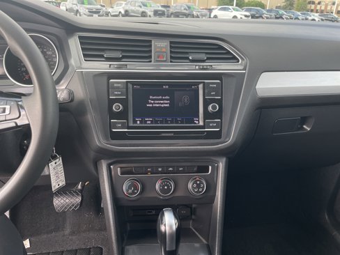 Used 2019 Volkswagen Tiguan S image 15