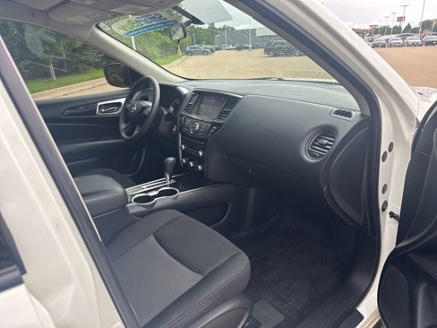 Used 2020 Nissan Pathfinder S image 20