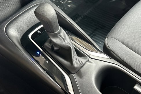 Used 2024 Toyota Corolla LE image 27