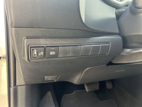 Used 2022 Toyota Corolla Hatchback image 7