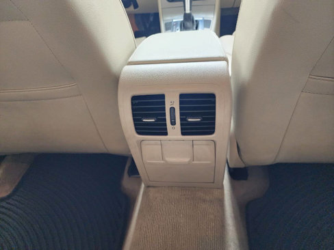 Used 2010 Volkswagen Passat Komfort image 35