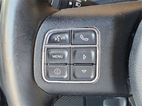 Used 2015 Jeep Wrangler Unlimited Sahara w/ Connectivity Group image 29