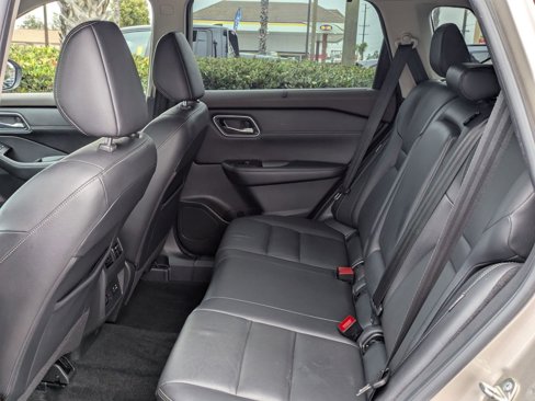 Used 2021 Nissan Rogue SL image 15