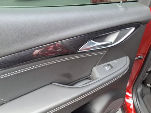 Used 2023 Buick Envision Essence w/ Sport Touring Package image 8