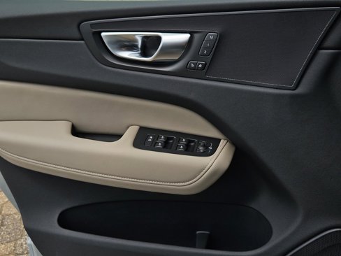 New 2026 Volvo XC60 B5 Plus w/ Protection Package Premier image 21