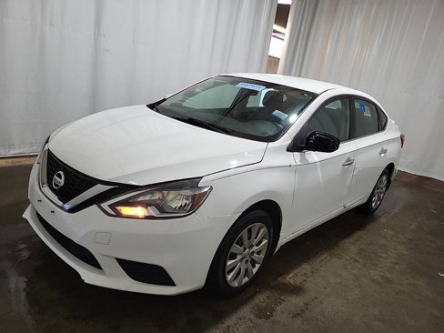 Used 2019 Nissan Sentra S w/ Exterior Package image 1