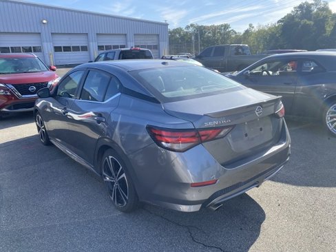 Certified 2020 Nissan Sentra SR w/ Premium Package image 4