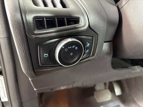 Used 2015 Ford Focus SE image 13