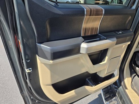 Used 2015 Ford F150 Lariat w/ Equipment Group 502A Luxury image 39