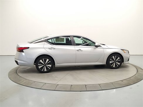 Used 2021 Nissan Altima 2.5 SV image 8