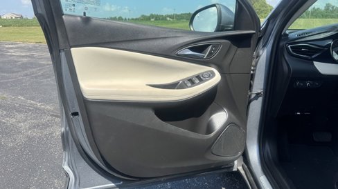 Used 2021 Buick Encore GX Select image 9