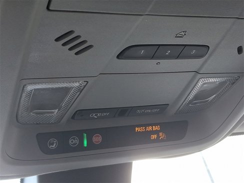 Used 2023 GMC Terrain SLT image 26