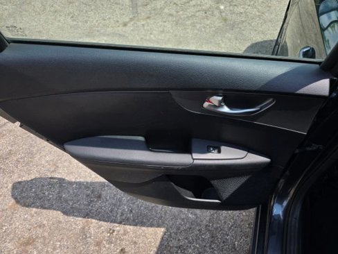 Used 2019 Kia Forte LXS image 11