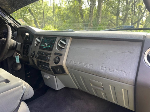 Used 2011 Ford F250 XLT w/ Snow Plow Prep Pkg image 20