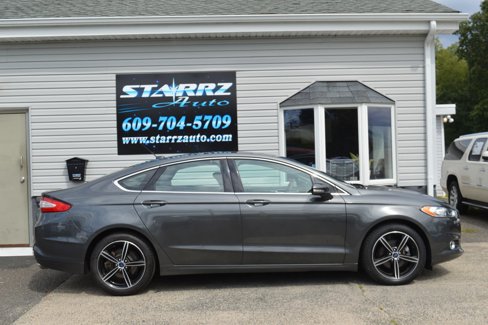 Used 2015 Ford Fusion SE w/ Equipment Group 202A image 6
