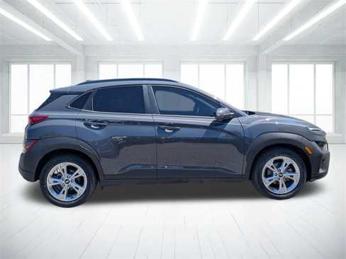 Used 2023 Hyundai Kona SEL image 2