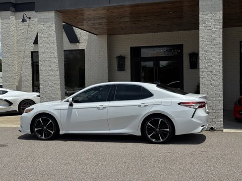 Used 2019 Toyota Camry XSE image 8