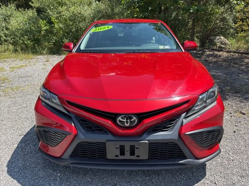 Used 2021 Toyota Camry SE image 2