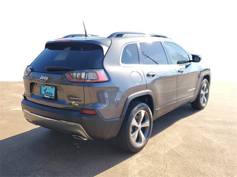 Used 2022 Jeep Cherokee Limited image 4