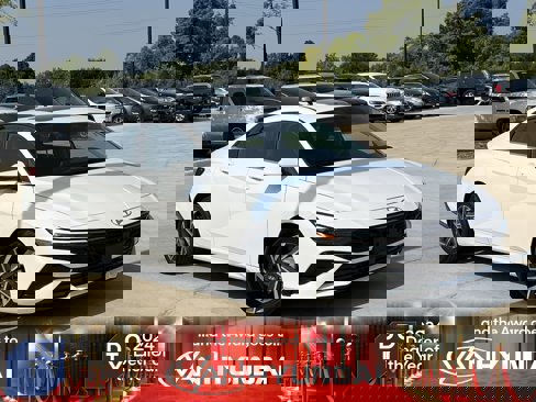 Certified 2025 Hyundai Elantra SEL image 1