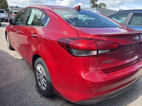Used 2017 Kia Forte S w/ S Premium Package image 5