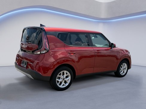 Used 2023 Kia Soul LX w/ LX Technology Package image 3