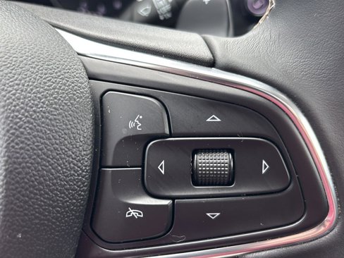 Certified 2023 Buick Envision Essence w/ Sport Touring Package image 31