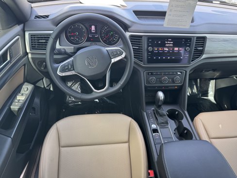 Certified 2020 Volkswagen Atlas Cross Sport SE w/ Panoramic Sunroof Package image 12
