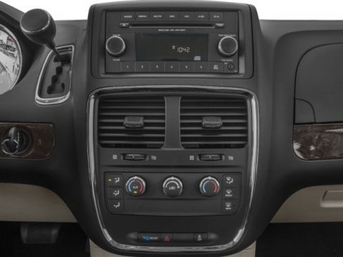 Used 2016 Dodge Grand Caravan American Value Package w/ UConnect Hands-Free Group image 13