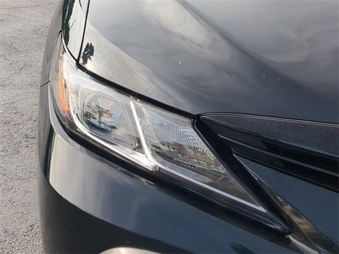 Used 2024 Toyota Camry LE image 10
