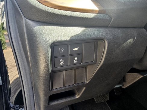 Used 2017 Honda CR-V Touring image 30