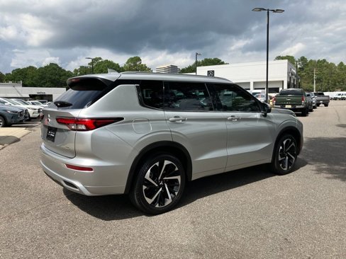 Used 2023 Mitsubishi Outlander SEL image 11