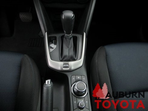 Used 2019 Toyota Yaris L image 15