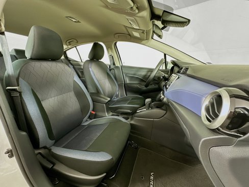 Used 2024 Nissan Versa SV image 29