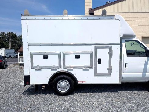 Used 2025 Ford E-350 and Econoline 350 Super Duty w/ Power Equipment Group image 14