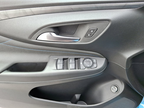 New 2025 Buick Envista Sport Touring w/ Convenience I Package image 10