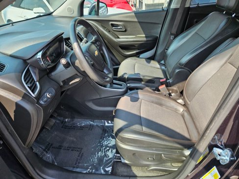 Used 2021 Chevrolet Trax LT image 18