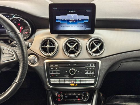 Used 2018 Mercedes-Benz GLA 250 4MATIC image 29