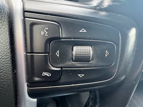 Used 2019 GMC Sierra 1500 SLE image 17