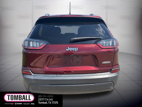 Used 2021 Jeep Cherokee Latitude w/ Mopar Interior Package image 3