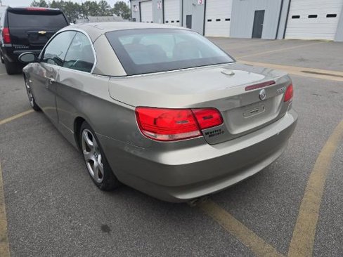 Used 2007 BMW 328i Convertible image 2